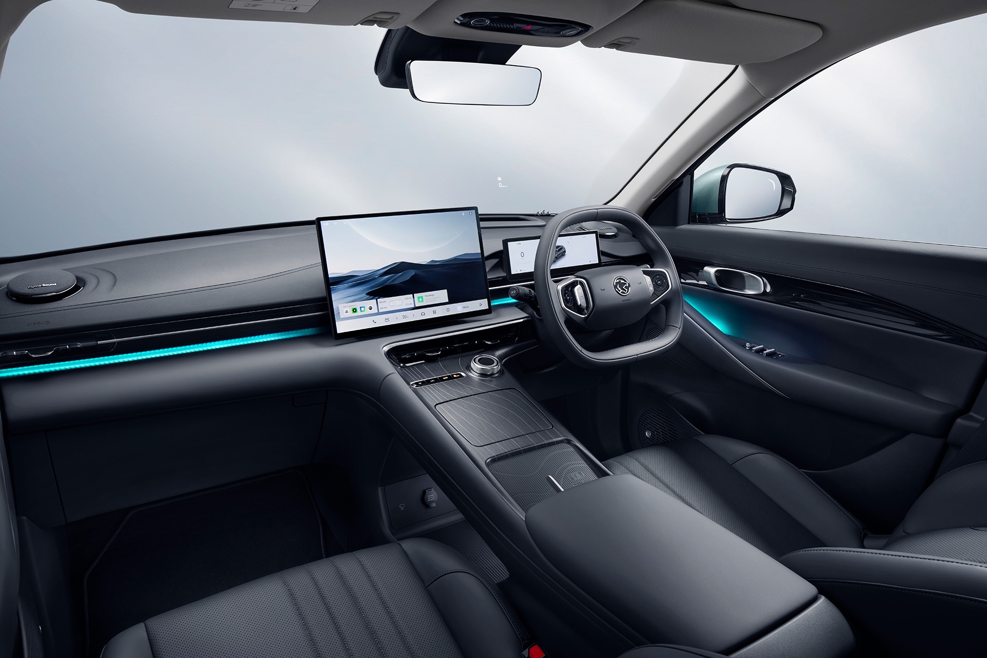 e.MAS 7 infotainment screen
